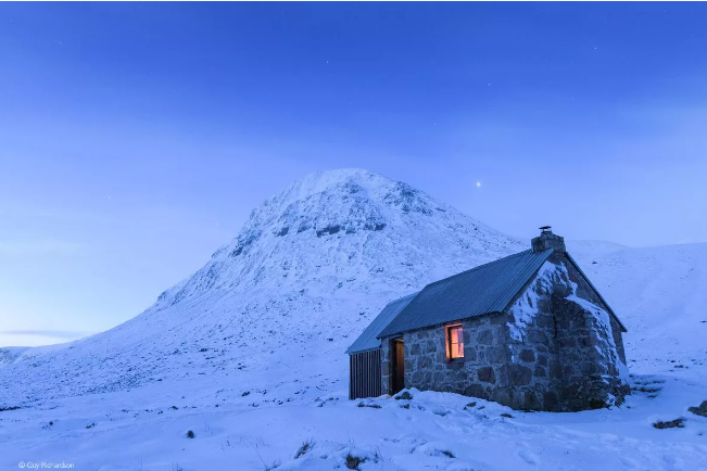 الكوخ في الشتاء