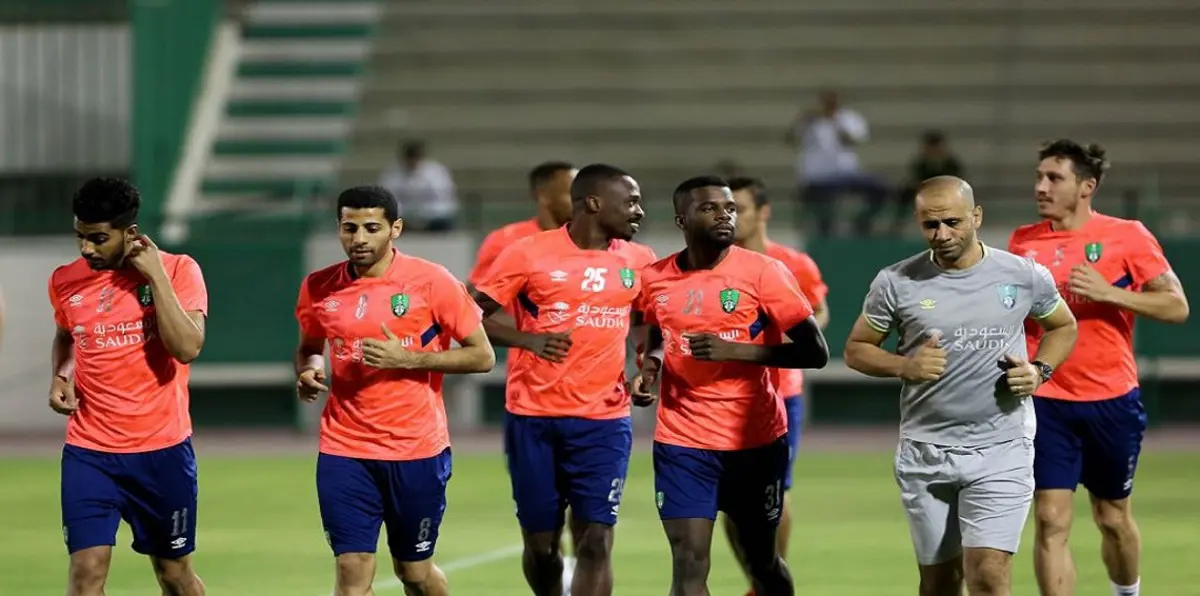 مباراة الأهلي وأحد.. هل ينشغل لاعبو "الراقي" بنتيجة الهلال والفتح؟
