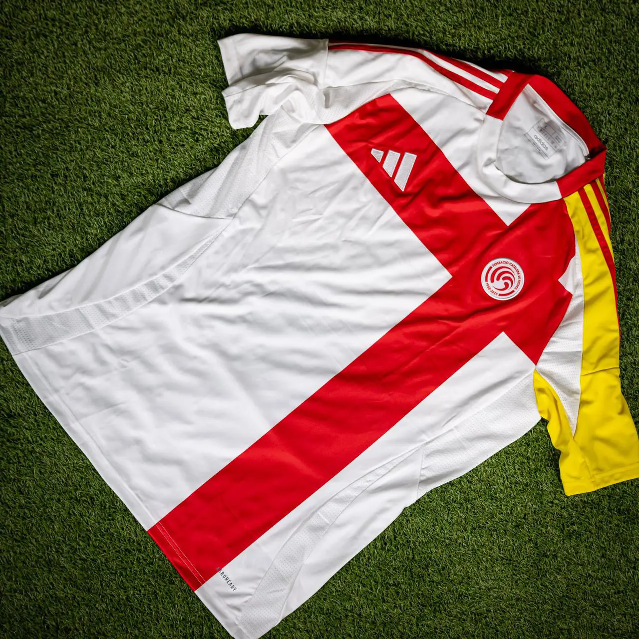 قميص منتخب كتالونيا