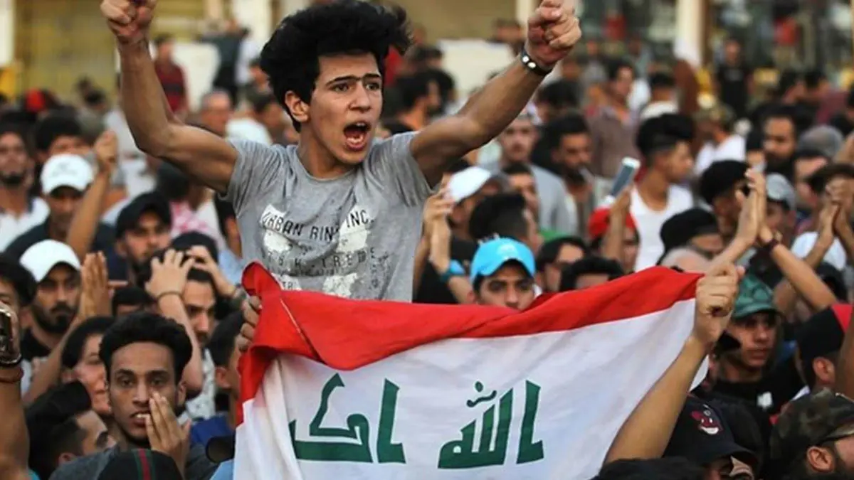 قبيل مظاهرات مرتقبة.. عراقيون يخزّنون مواد تموينية تحسبًا للطوارئ (صور)