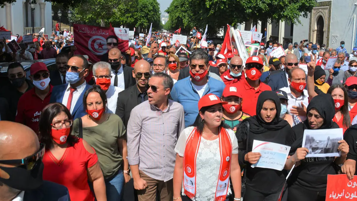 الأمن التونسي يمنع عبير موسى من تنظيم "مسيرة" إلى القصر الرئاسي