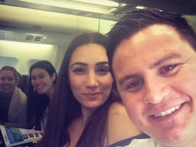 شينغو وزوجته سالي