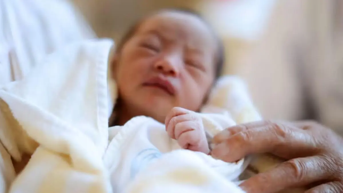 مع تراجع الولادات في اليابان.. شركة محلية توقف إنتاج حفاضات الأطفال