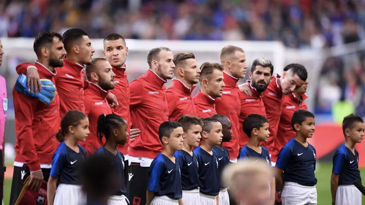 الرئيس الفرنسي إيمانويل ماكرون يعتذر لألبانيا عن خطأ النشيد الوطني في تصفيات يورو 2020