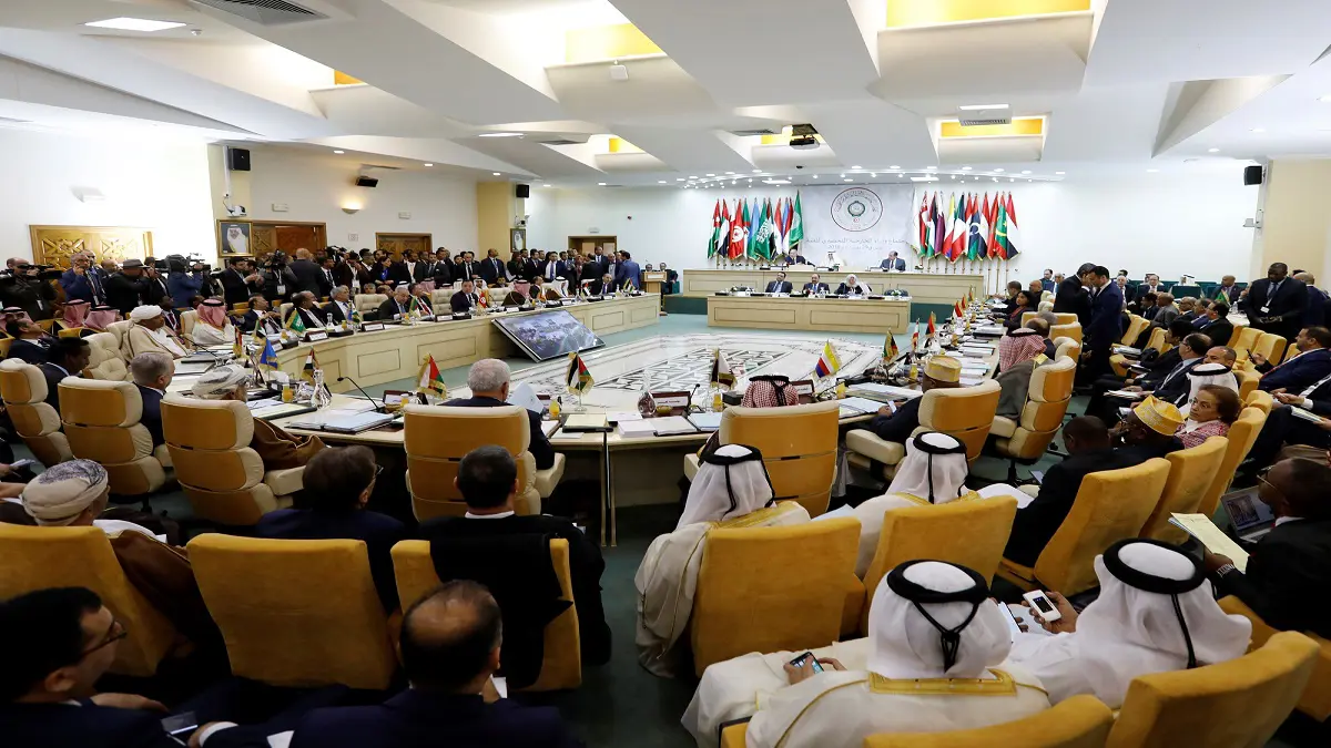 قمة تونس تُدين التدخلات الإيرانية.. وتؤكد "بطلان" القرار الأمريكي بشأن الجولان