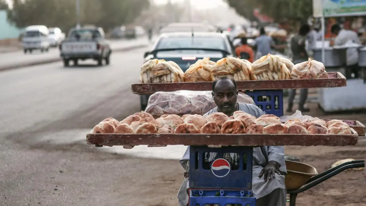 أزمة الخبز تتسبب بتقليص ساعات الدوام في المدارس السودانية