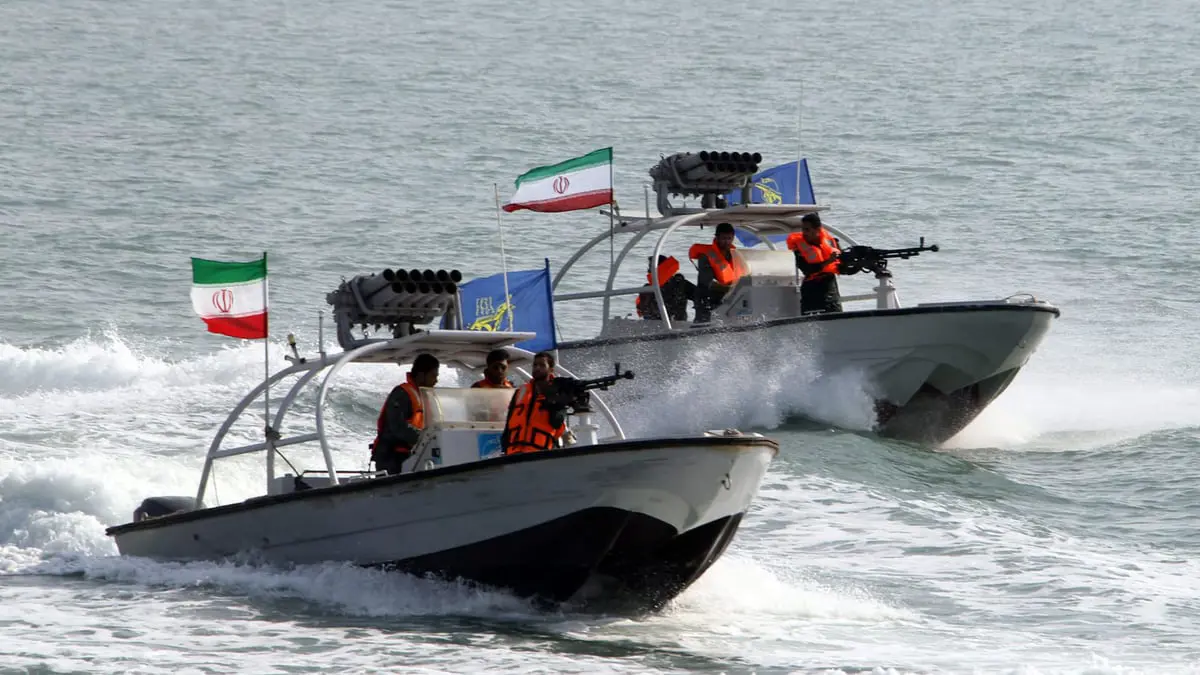 الحرس الثوري يحتجز سفينة أجنبية في الخليج لتهريب الديزل