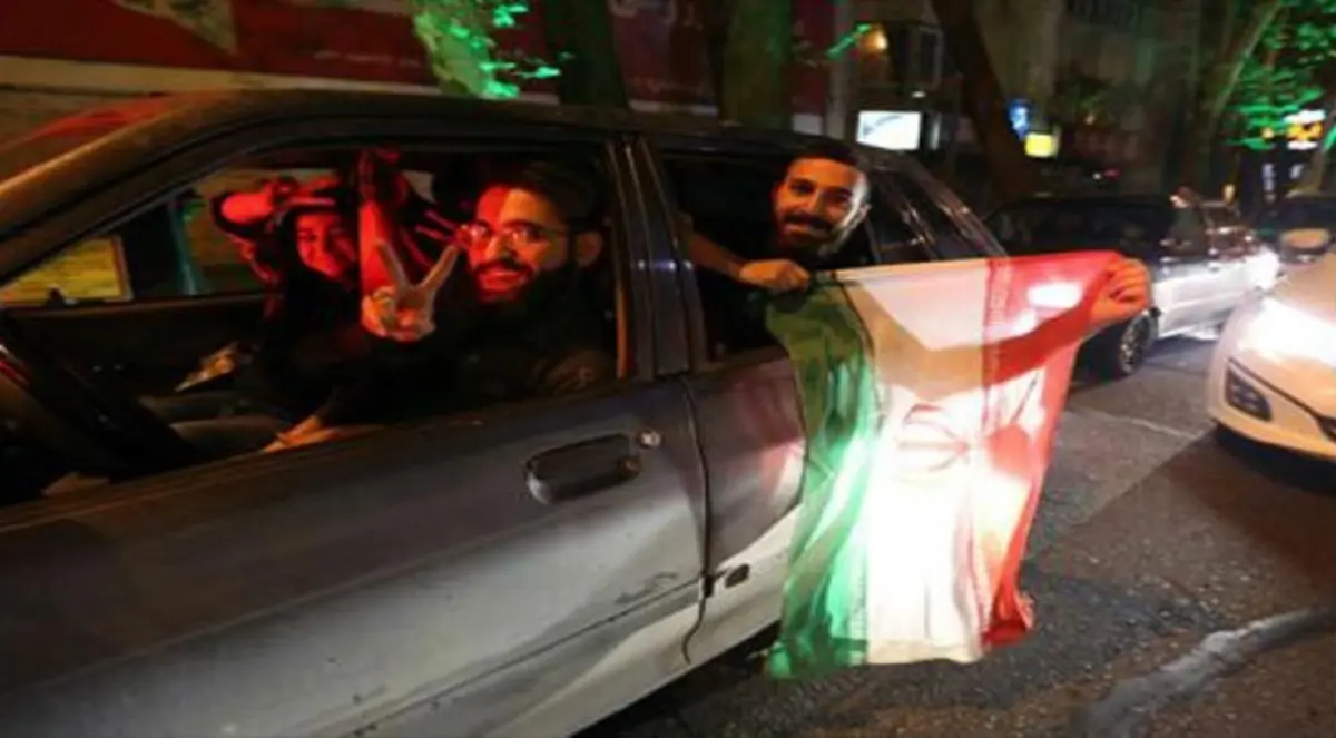 الإيرانيون يحتفلون بالاتفاق النووي