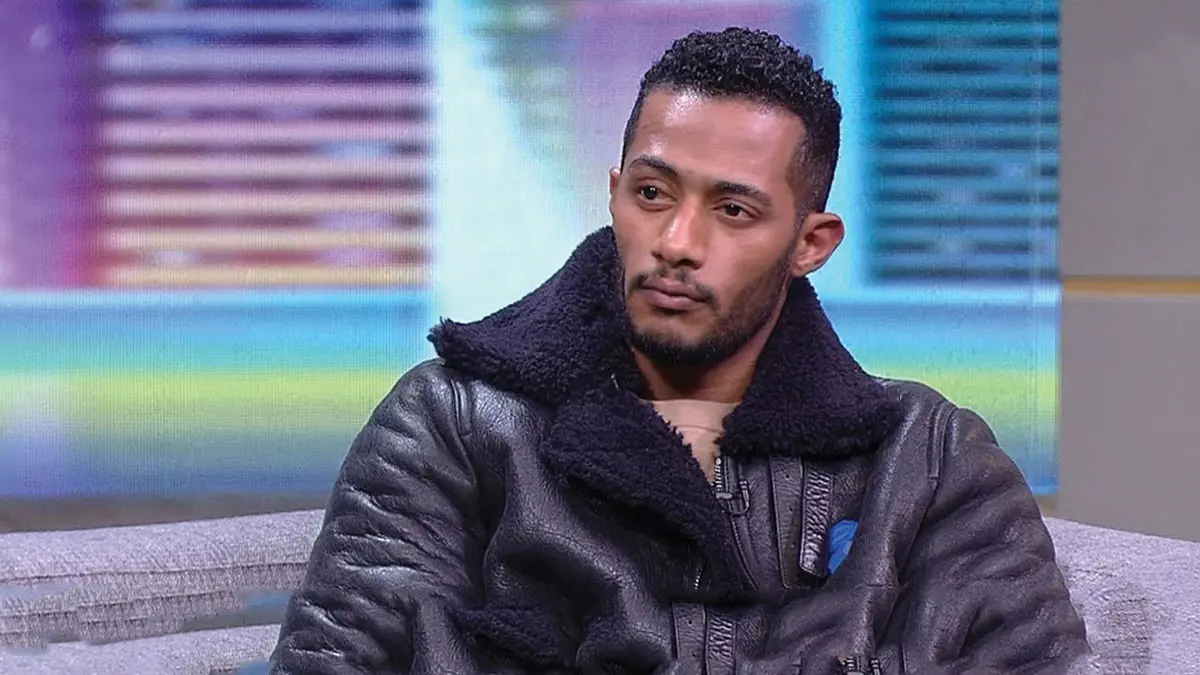 دعوى قضائية ضد الفنان محمد رمضان بسبب تمزيق "الجواز المصري"