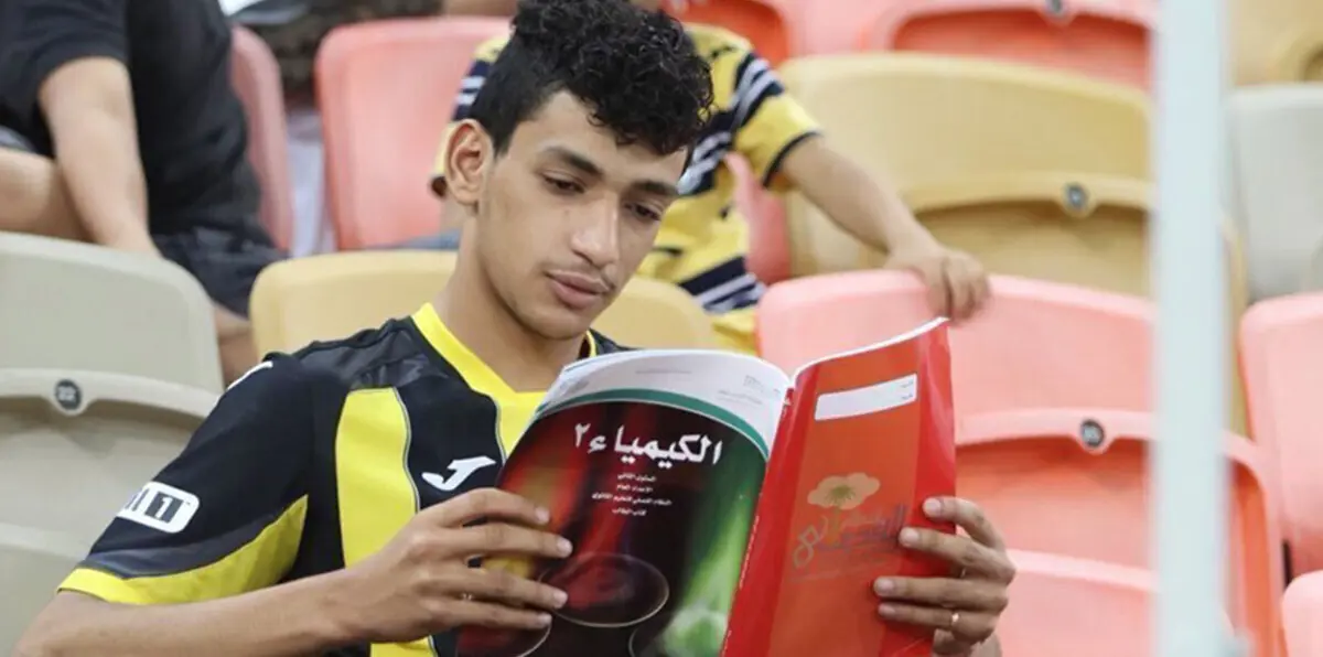 #فتى_الكيمياء في مباراة الاتحاد والنصر ينال سخرية كبيرة