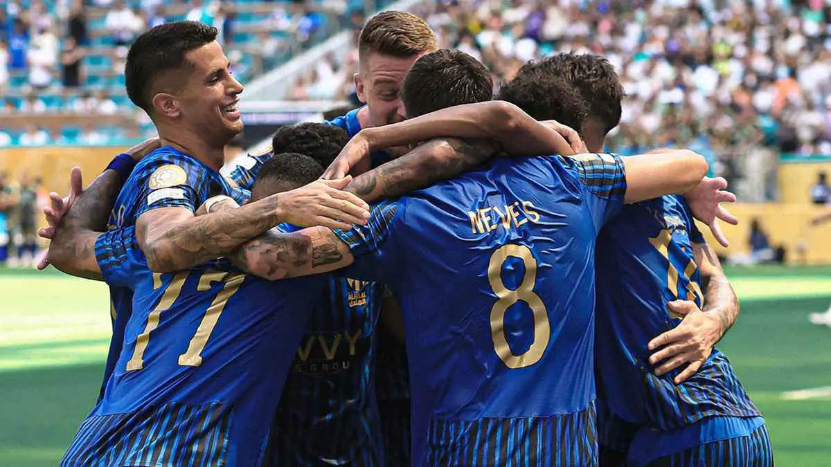 غلاف تاريخي.. ماذا قالت ماركا عن تعادل الهلال مع ريال مدريد؟ (صورة)