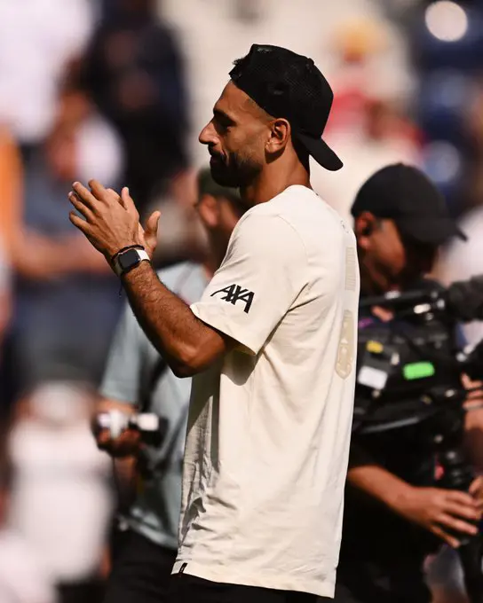 تفاعل محمد صلاح مع هتافات جوتا