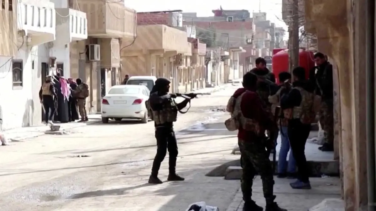 سوريا.. استسلام 300 من مقاتلي داعش في سجن غويران