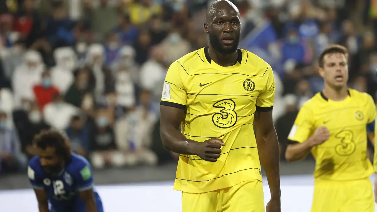 مباراة الهلال وتشيلسي: خطأ فادح من ياسر الشهراني يُهدي الهدف الأول للبلوز (فيديو)