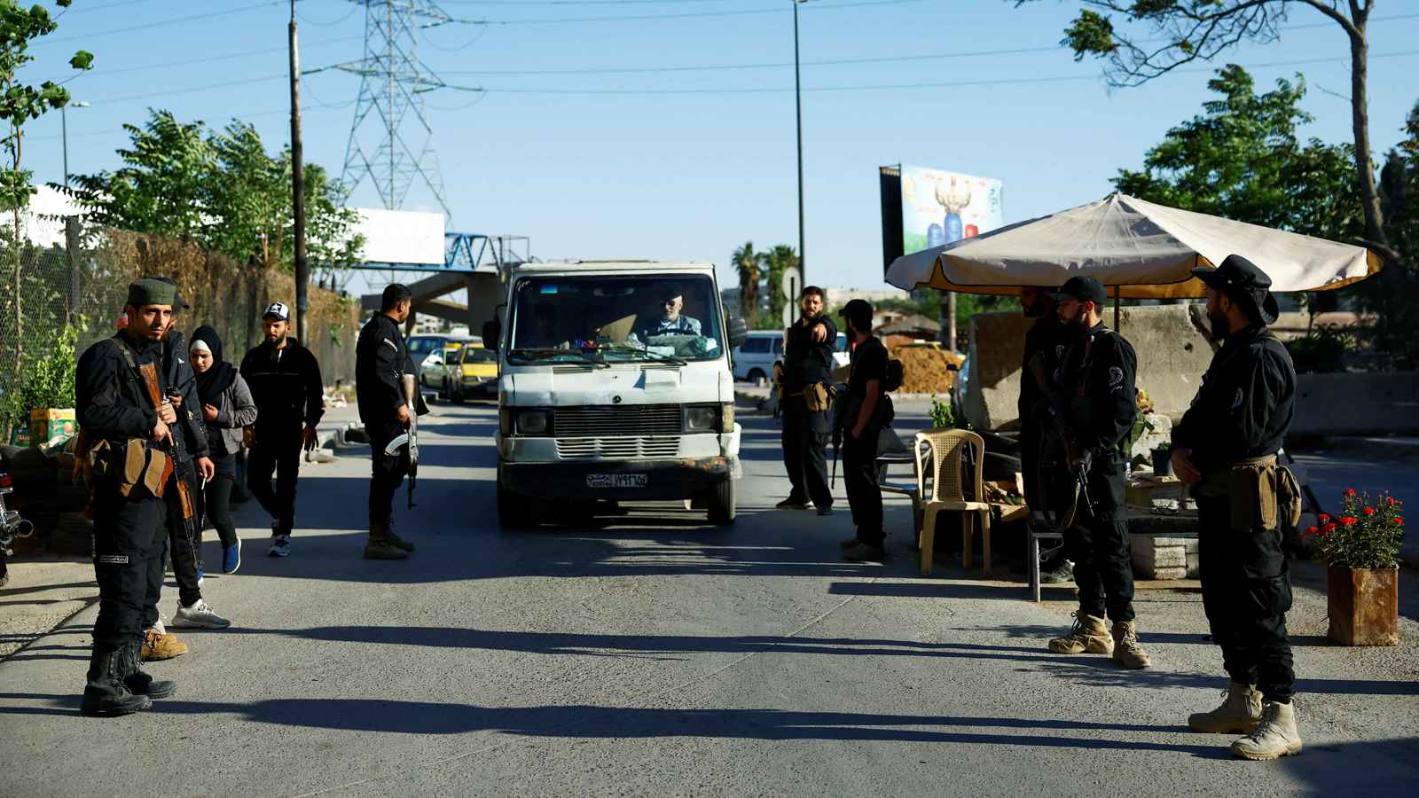 ″بؤرة توتر”.. استقالة محافظ السويداء تفاقم ”الأمن الهش” جنوب سوريا | إرم نيوز