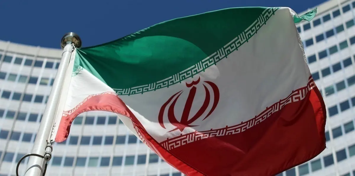 بسبب قروض "رديئة".. نصف بنوك إيران تنتظر الإغلاق أو الدمج
