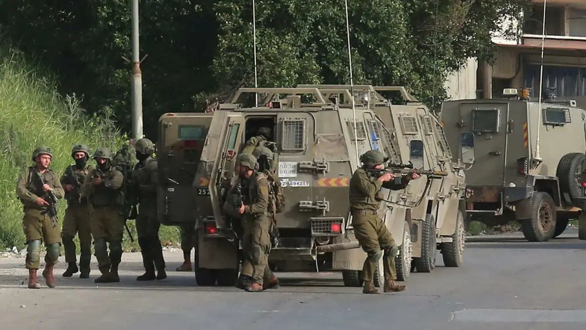 مقتل فلسطيني في عملية عسكرية للجيش الإسرائيلي بالضفة الغربية