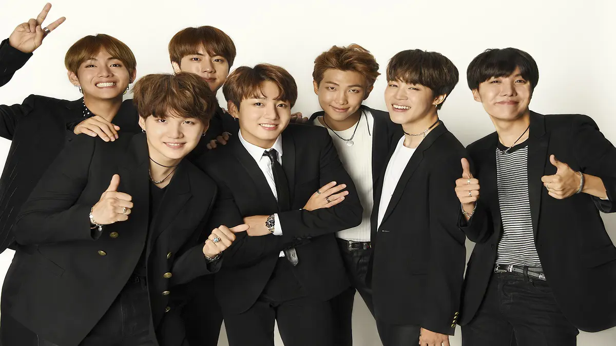 توافد ضخم على حفل فرقة BTS الكورية في الرياض 