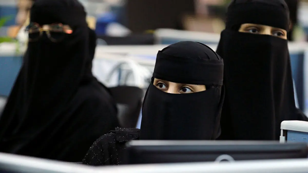 "نايكي" تتعرض لانتقادات حادة بسبب نقاب امرأة سعودية.. تعرف على القصة (فيديو وصور)