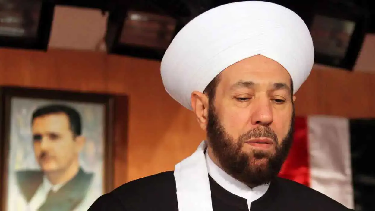 عائلة مفتي سوريا السابق أحمد حسون تؤكد قرب الإفراج عنه