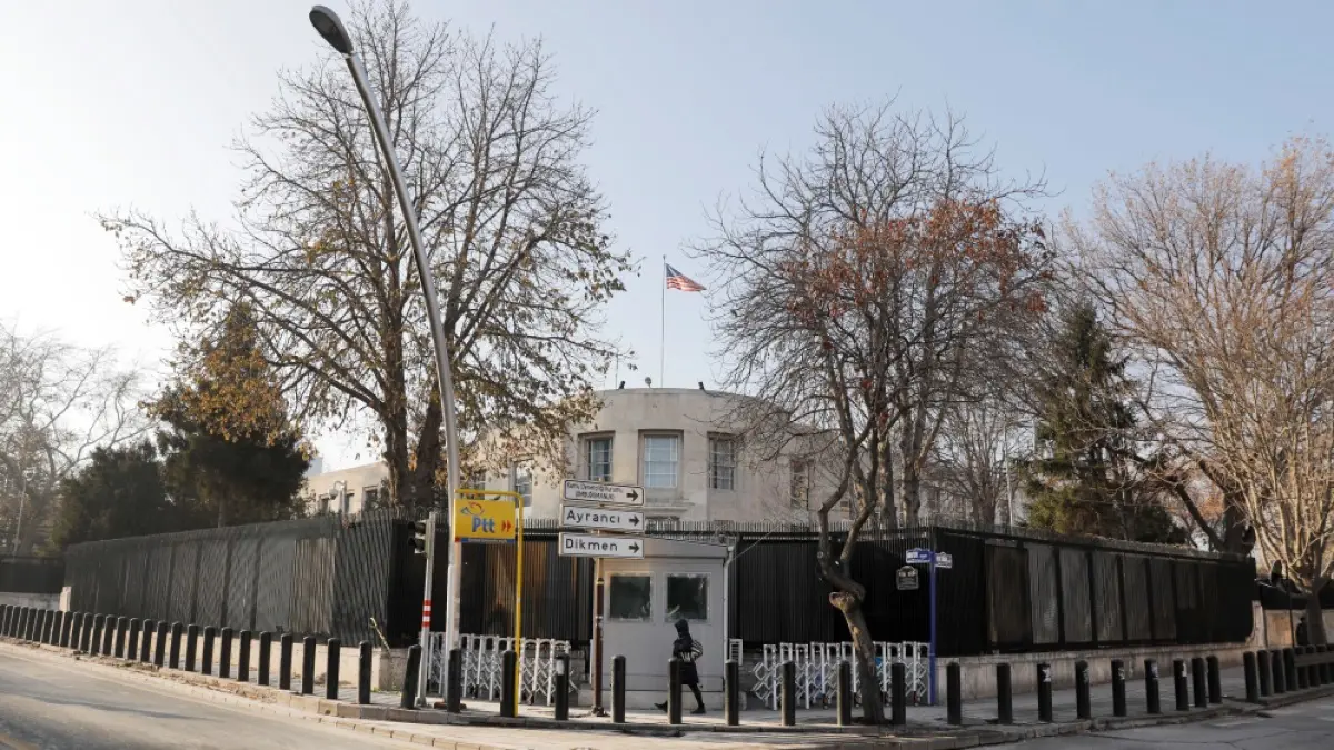 تركيا تفرج عن موظف سابق في القنصلية الأمريكية ‎

