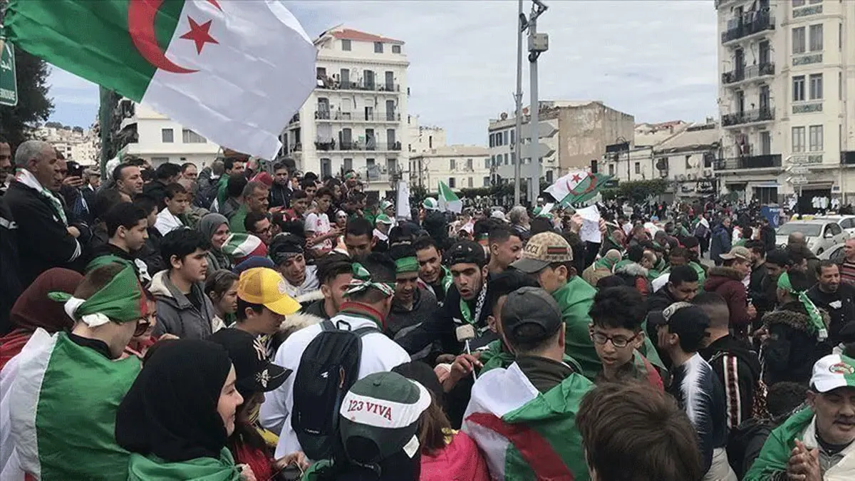 الجزائر.. "لجنة تحرير الموقوفين" تدعو لتنفيذ إضراب عام الخميس القادم