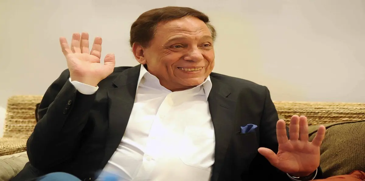 هل يستمر تعثر عادل إمام في "عوالم خفية" بتمسكه بالمخرج نفسه؟