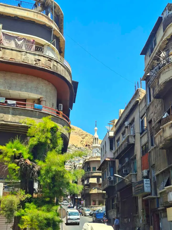 شارع في حي المهاجرين الدمشقي