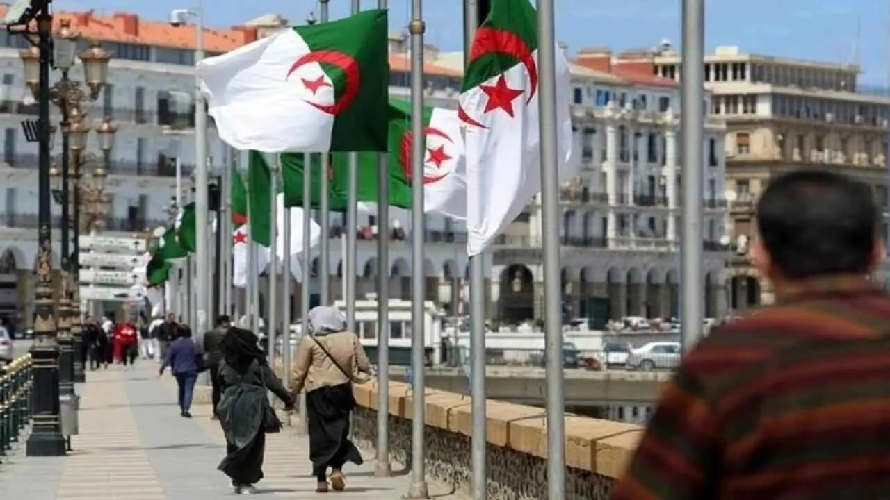 لجأت إلى الطريقة التيجانية.. هل تنجح الجزائر في تطويق أزمتها مع دول الساحل؟
