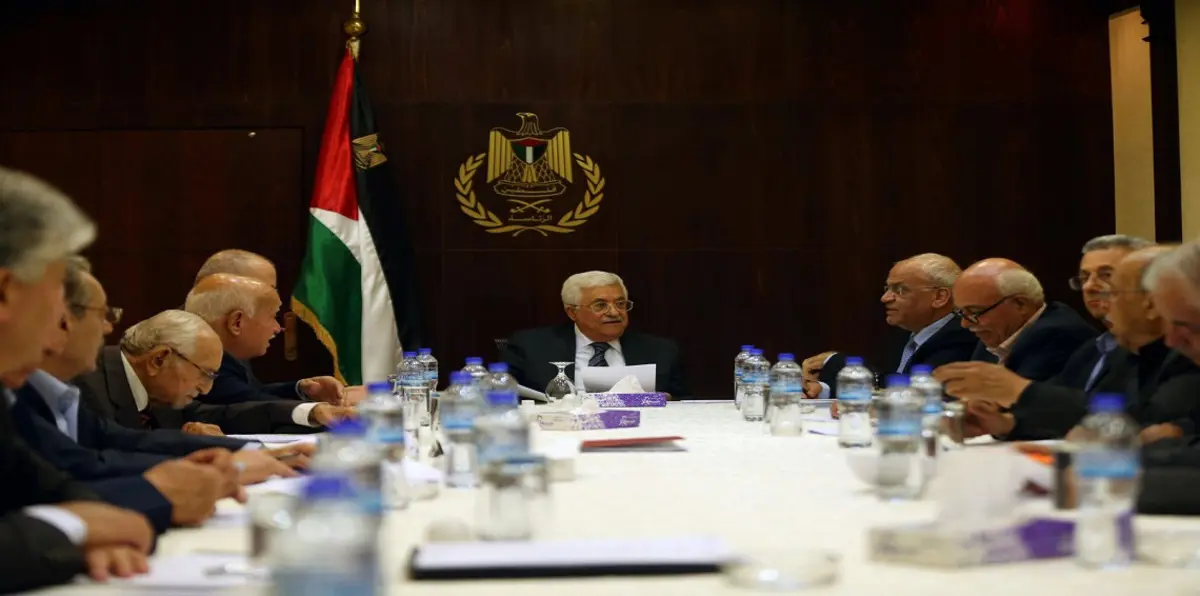 عباس يتهم أمريكا بالتآمر على القضية الفلسطينية بعد تسريبات عن تصفية "الأونروا"