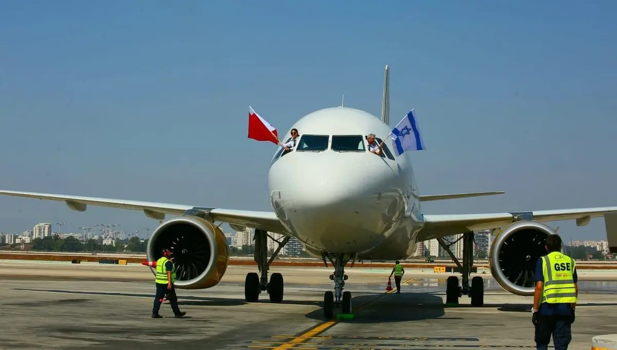 هبوط أول رحلة جوية تجارية بين البحرين وإسرائيل في مطار تل أبيب