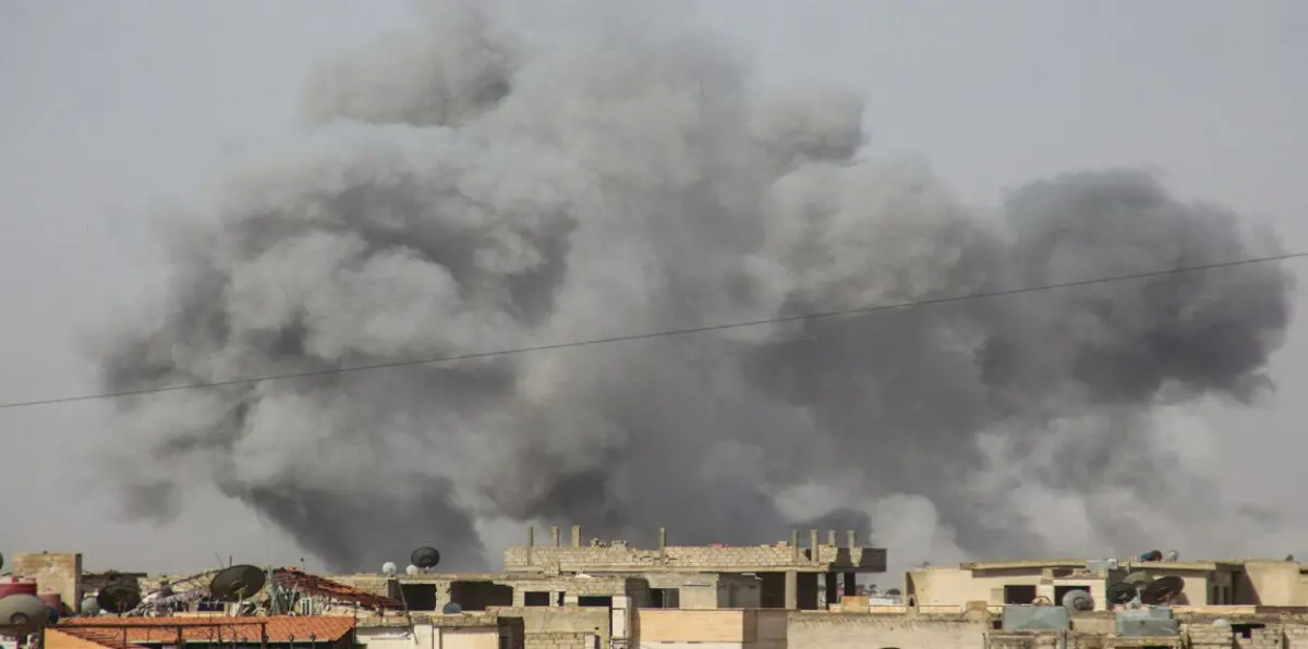 26 قتيلًا مدنيًا في قصف جوي على جيب لتنظيم داعش في جنوب سوريا