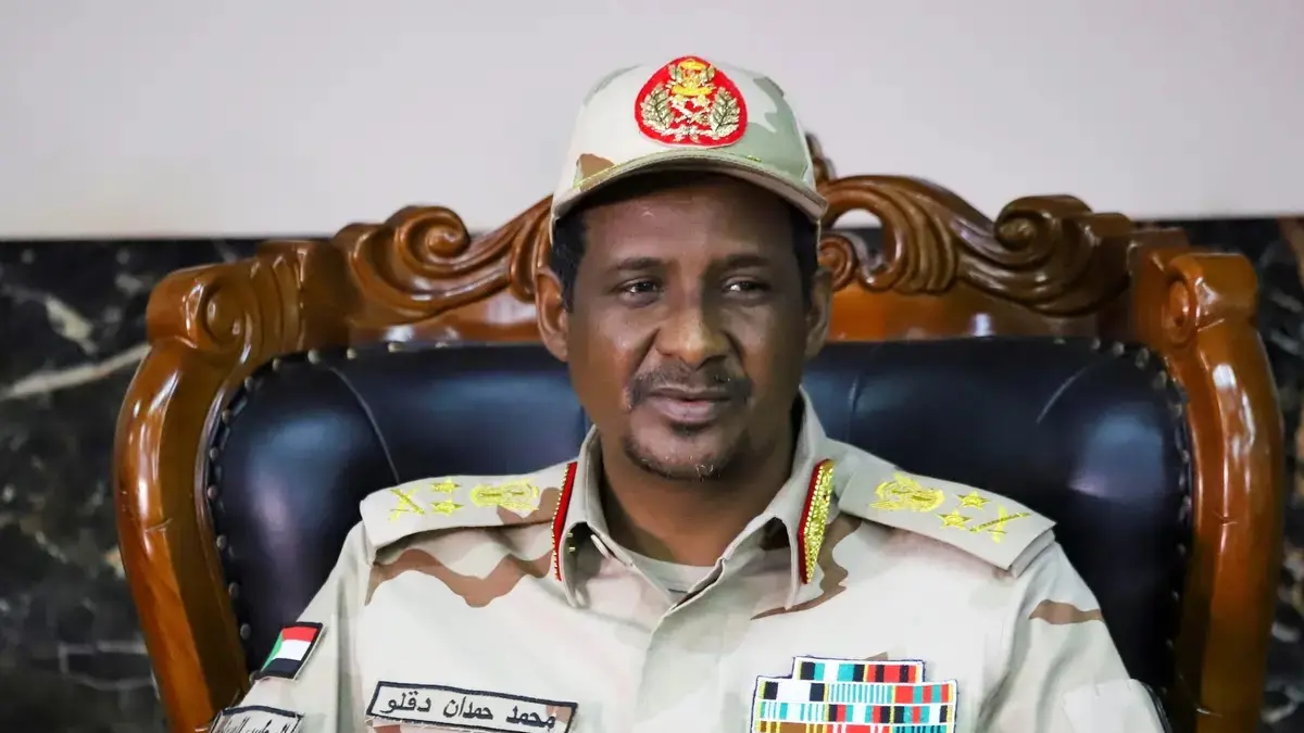 أبرزهم حميدتي.. خارجية السودان تلغي جوازات دبلوماسية لشخصيات سياسية وعسكرية 