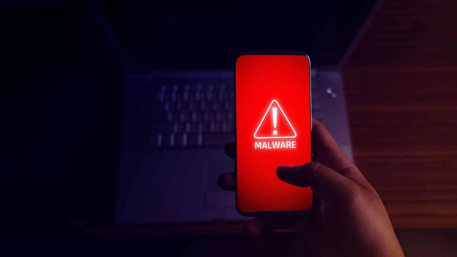 قد تكلّفك حسابك البنكي وبياناتك.. احذر هذه التطبيقات