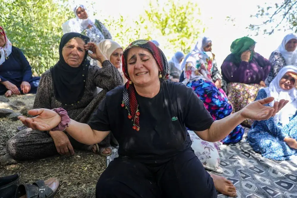 والدة نارين