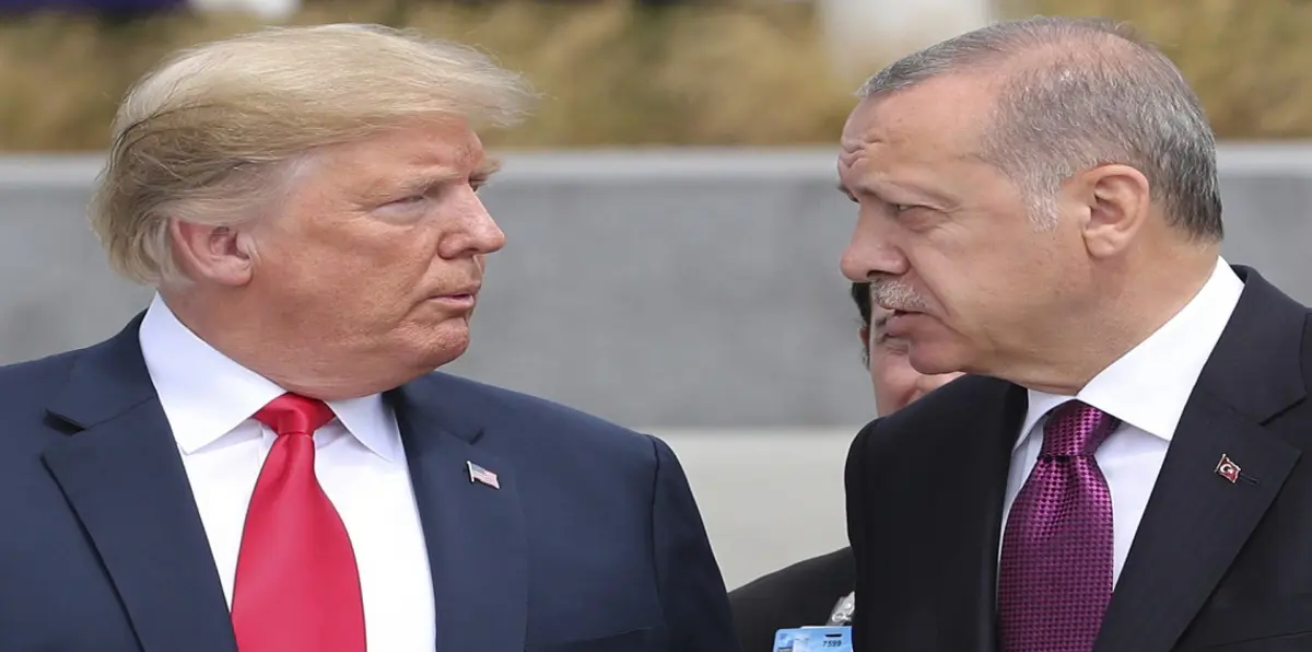 بعد اتهامه ترامب بالمسؤولية.. رجال أعمال وتجار أتراك: أردوغان تسبب في انهيار الاقتصاد