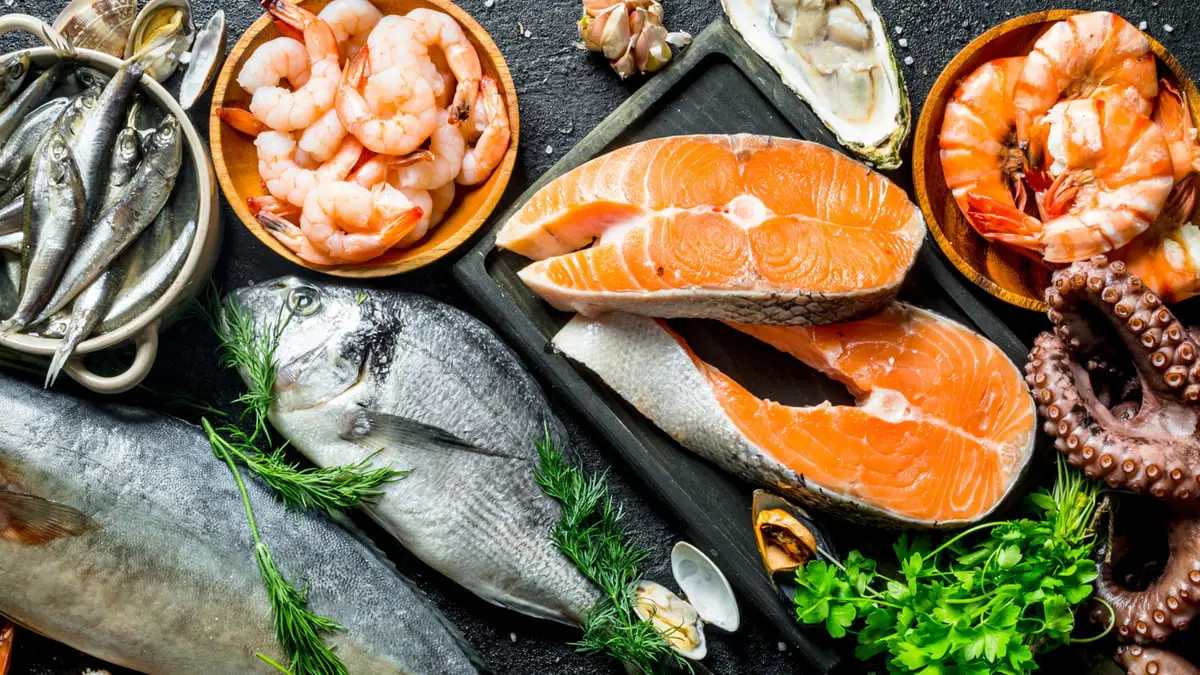 كيف يؤثر استبدال اللحوم بالمأكولات البحرية على الاحتباس الحراري؟