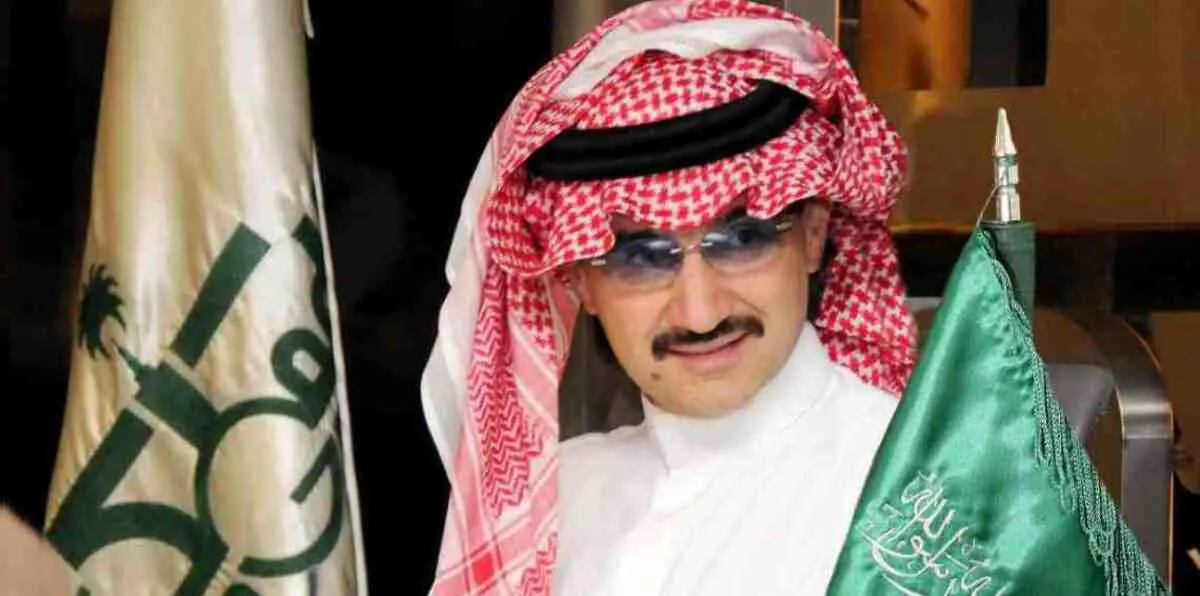 شركة الوليد بن طلال "المملكة القابضة" تخطط لبيع فندقين في بيروت
