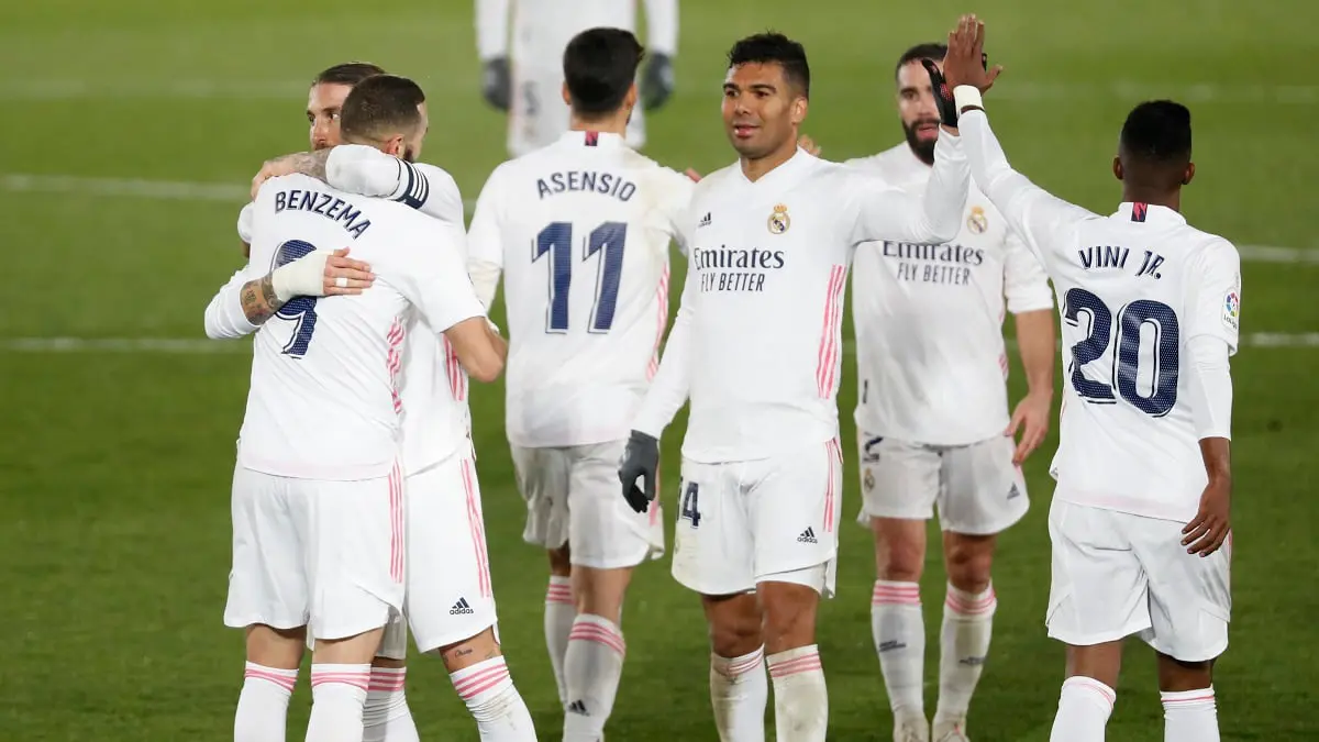 ريال مدريد يجتاز عاصفة ثلجية قوية وجاهز لمباراة أوساسونا