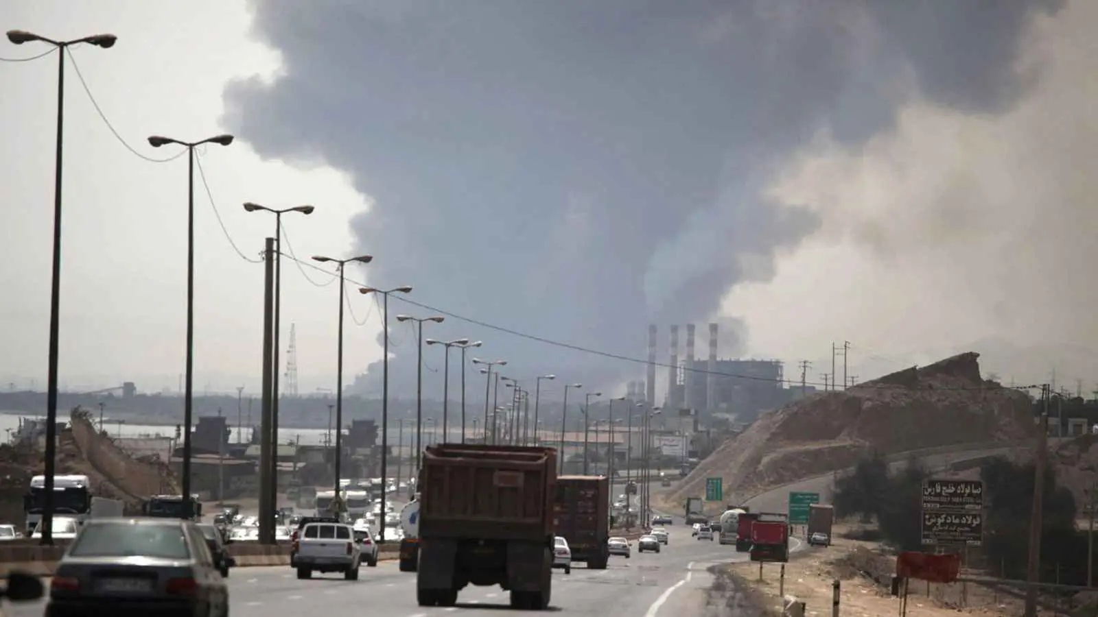 معاريف: ألفا طن لتطوير "مشروع قاتل" تسببت بانفجار ميناء رجائي