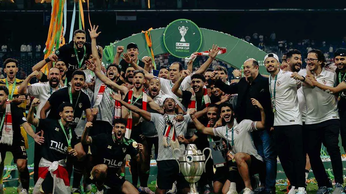 لاعبو الزمالك خلال احتفالهم بلقب السوبر الإفريقي