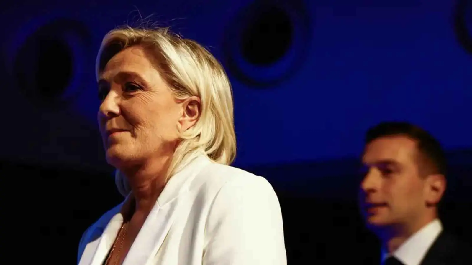 مع فوز "اليمين المتطرف".. "ملفات شائكة" ستعقّد علاقة فرنسا والاتحاد الأوروبي