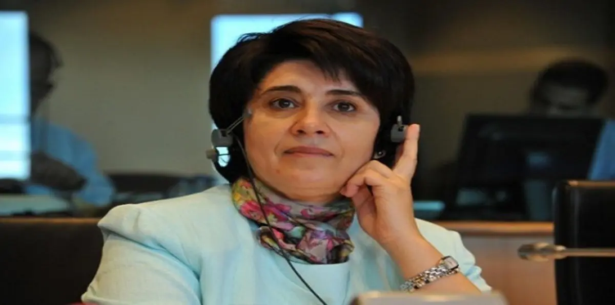 نائبة كردية تتحدى البرلمان برفضها أداء اليمين باللغة التركية (فيديو)