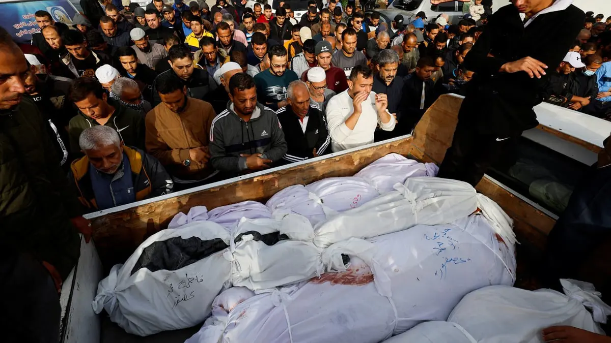 حصيلة ضحايا القصف الإسرائيلي على غزة تتخطى 14 ألف قتيل