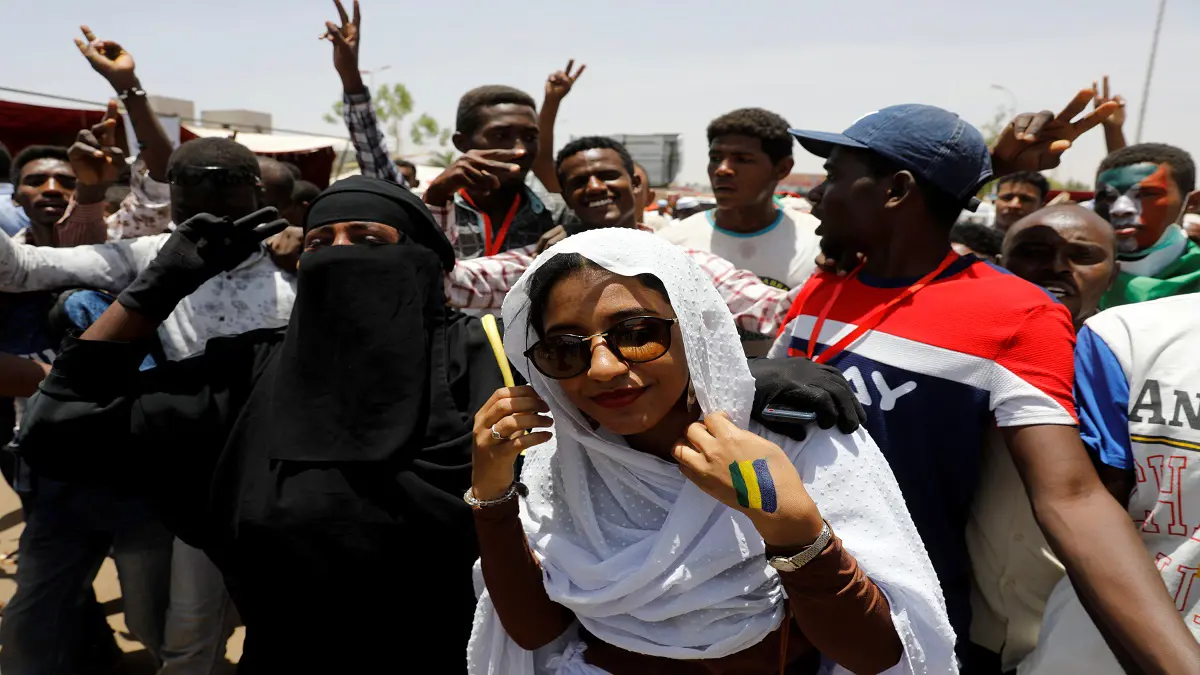 المعارضة السودانية تتهم "المجلس العسكري" بالحيلولة دون تسليم السلطة