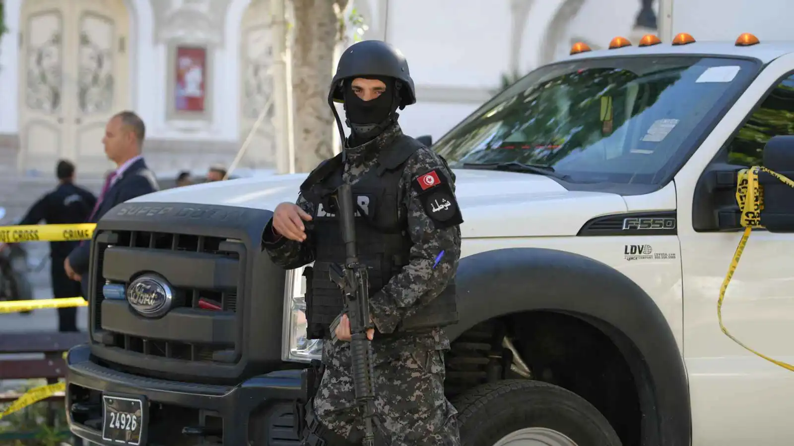 بعد موجة غضب واسعة.. القبض على متهم بالاعتداء على طبيب في تونس