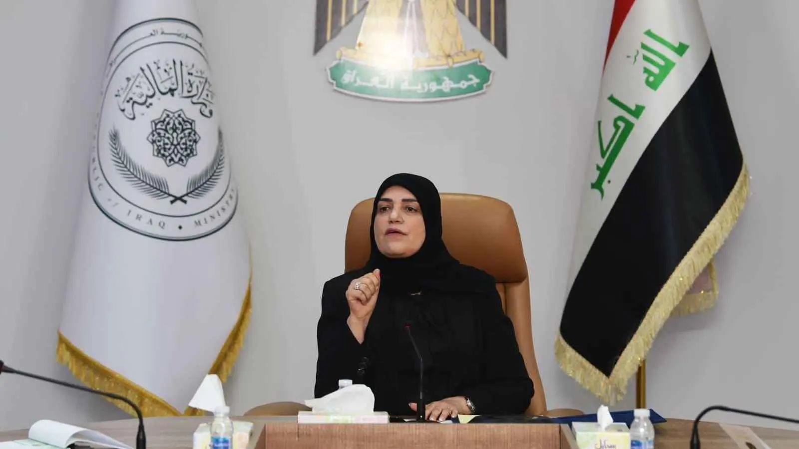 ما حقيقة دفع العراق مرتبات الموظفين العموميين في سوريا؟