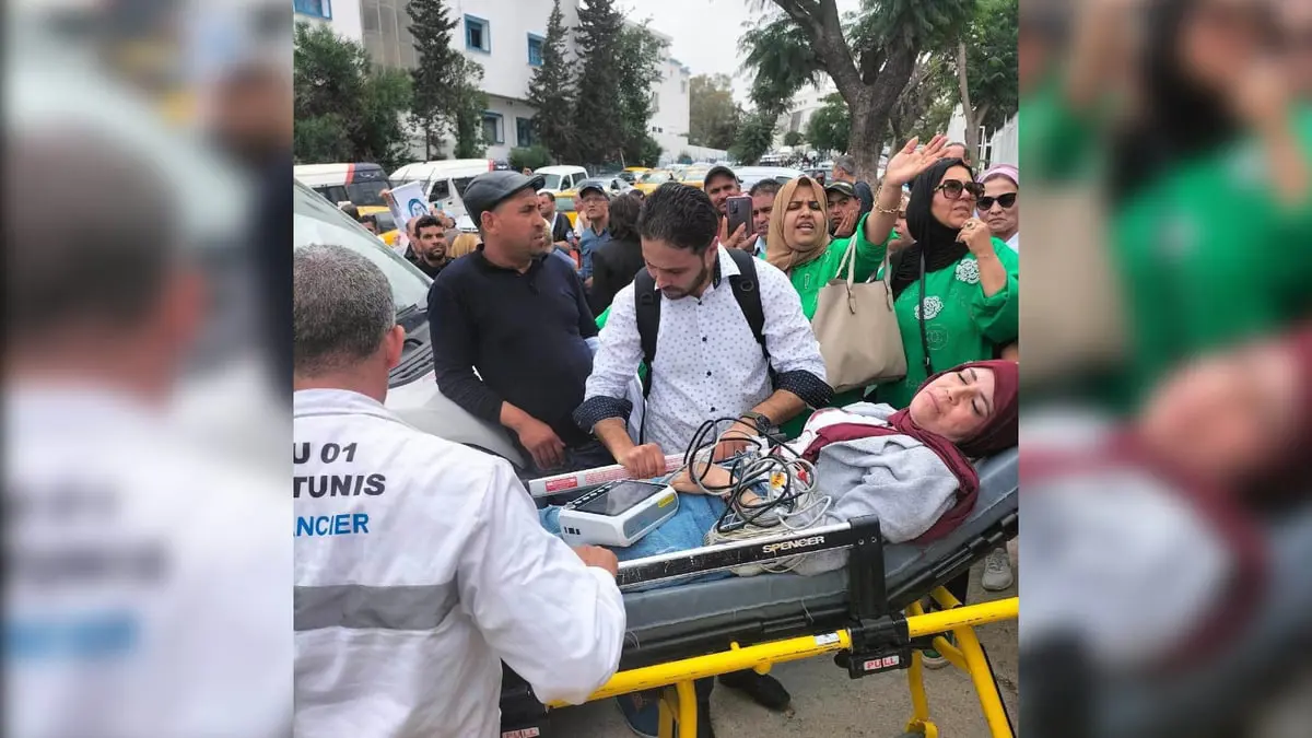 عاملون بالقطاع الصحي التونسي يضربون احتجاجا على تردي أوضاعهم