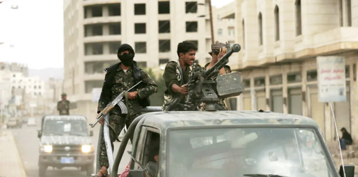 مقتل وإصابة 25 يمنيًا بهجومين للحوثيين في مأرب وإب