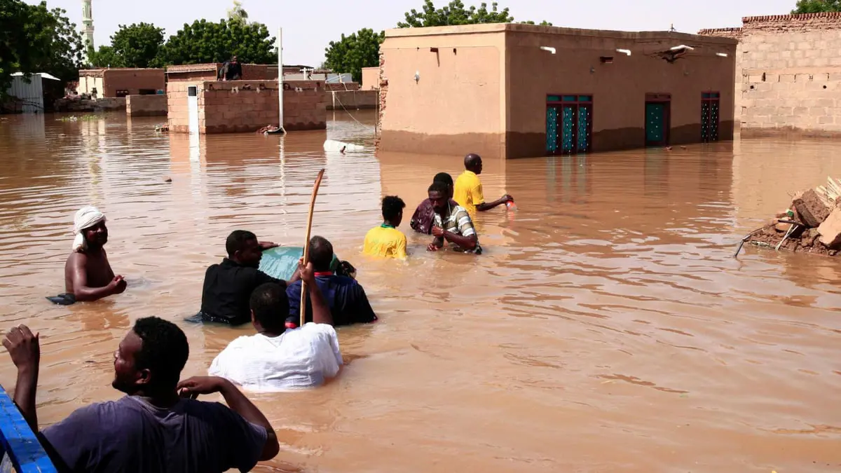 السودان.. تحذير من "كارثة صحية" بسبب الفيضانات